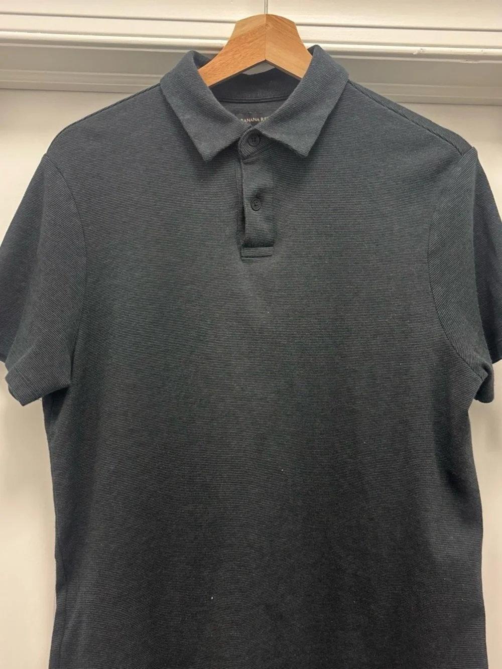 Banana Republic Dark Gray Polo Shirt - Classic Short Sleeve